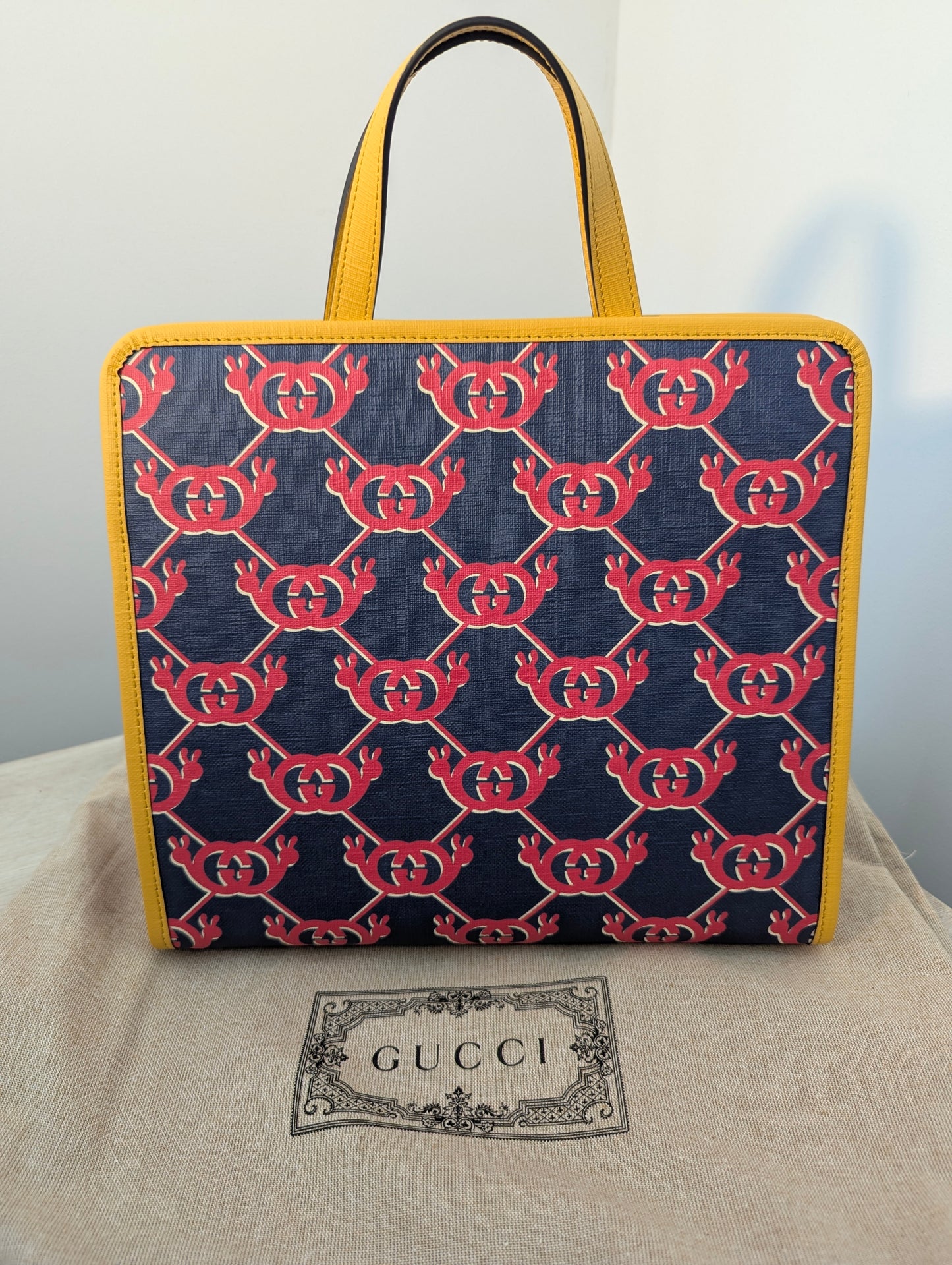 Gucci snail Tote w/ Leather Handles