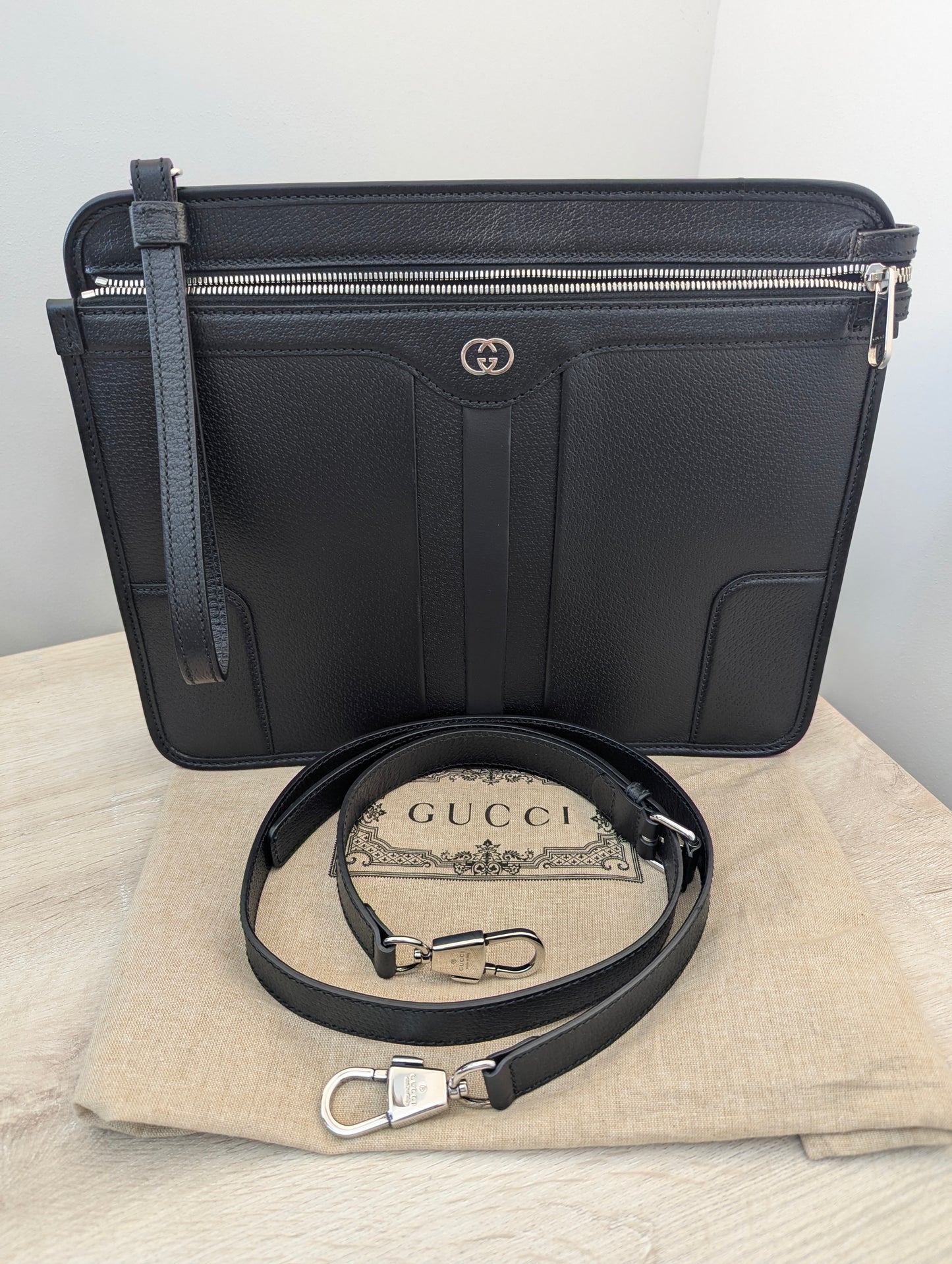 Gucci Large Messenger Wristlet Black