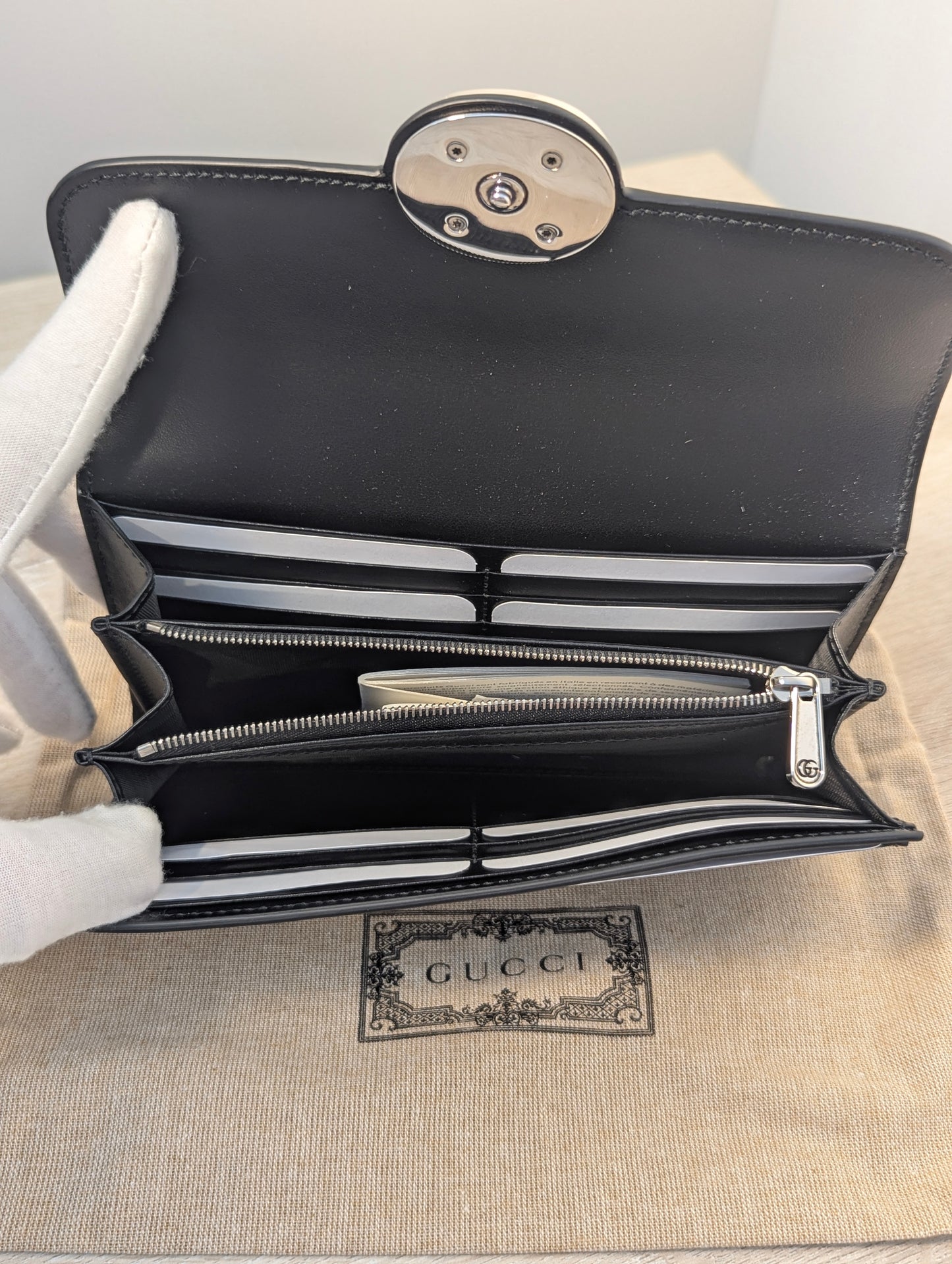Gucci Wallet Black Plutone Calf Petite