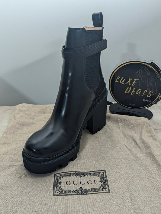 Gucci Logo-lettering Leather Chelsea Boots In Black