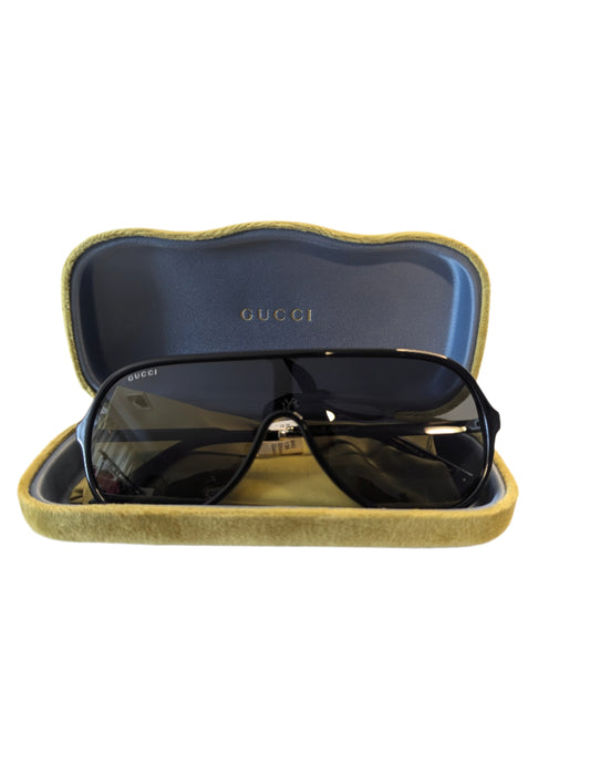 Gucci Sunglasses Black Aviator's with Web Stripe