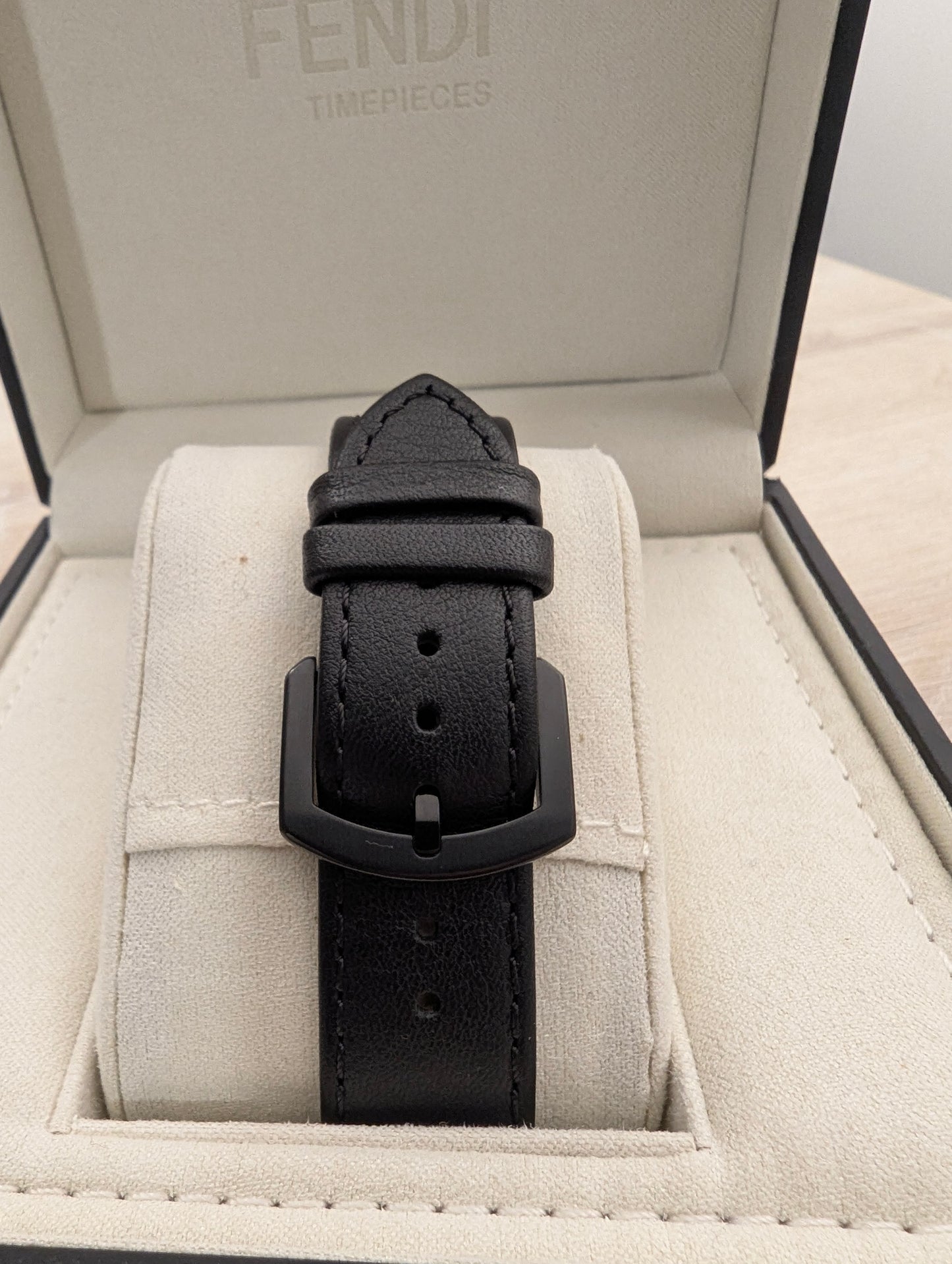 Fendi Run Away Watch Black & Gold