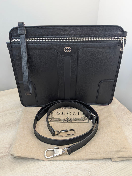 Gucci Messenger Wristlet Black